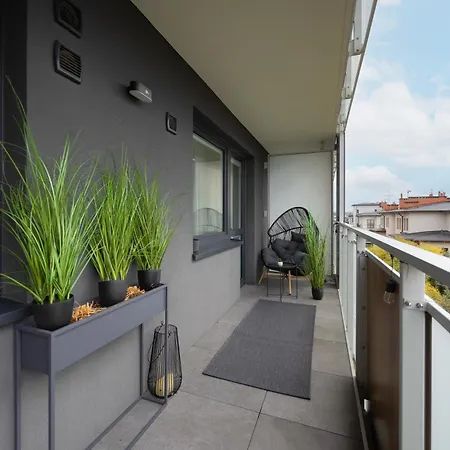 Apartment Pileckiego With Parking & Balcony By Renters