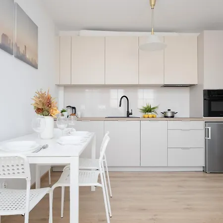 Pileckiego With Parking & Balcony By Renters