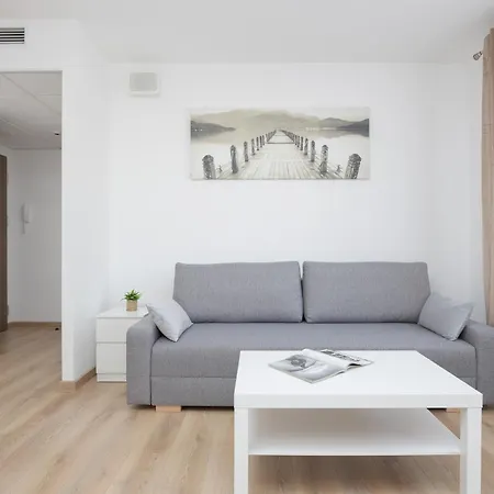 Apartment Pileckiego With Parking & Balcony By Renters Warsaw