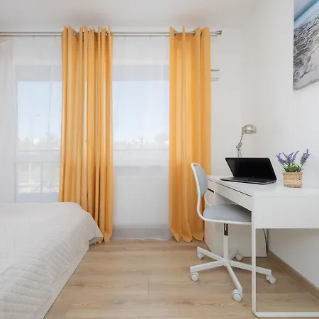 Pileckiego With Parking & Balcony By Renters * Warsaw