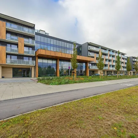 Pileckiego With Parking & Balcony By Renters 公寓 *