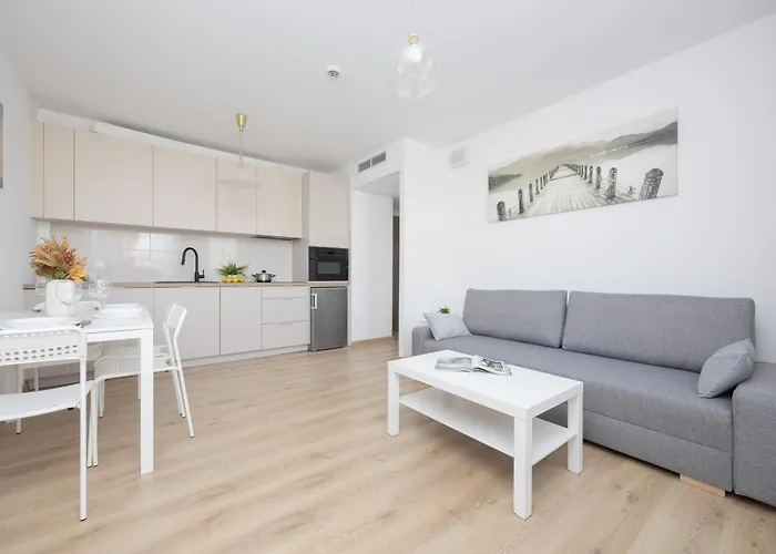 Pileckiego With Parking & Balcony By Renters * وارسو