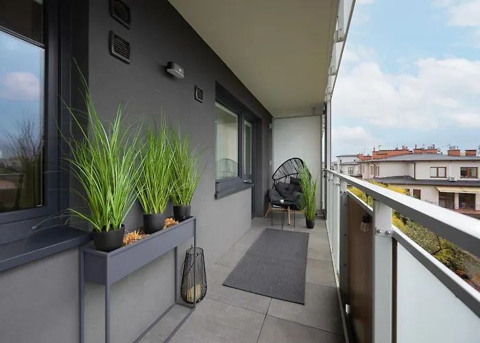 شقة Pileckiego With Parking & Balcony By Renters