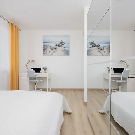 Pileckiego With Parking & Balcony By Renters